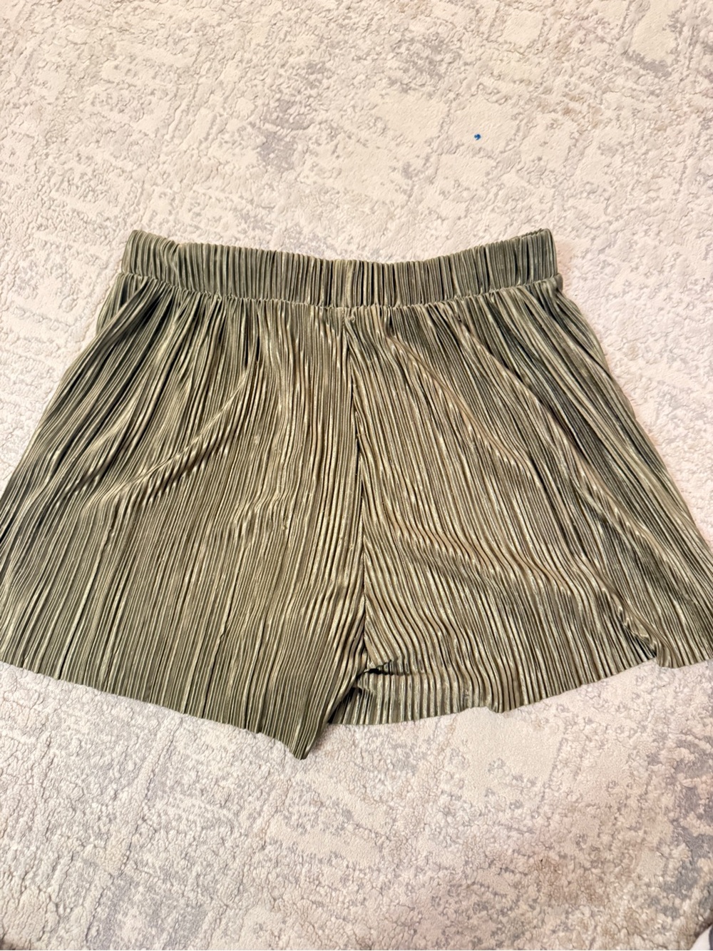 Sportsgirl Olive Green Pleated High-Waist Shorts